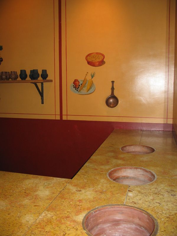 Maison romaine. Caupona (4).jpg